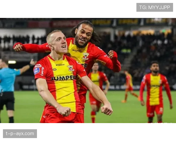 埃因霍温球员闪耀赛场,团队默契助力关键胜利 埃因霍温球员闪耀赛场,团队默契助力关键胜利