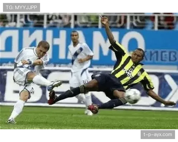 波尔图后防稳固助球队豪取连胜，状态强势回暖